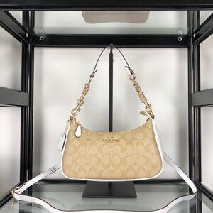 COACH Teri Classic Old Flowers Full Print